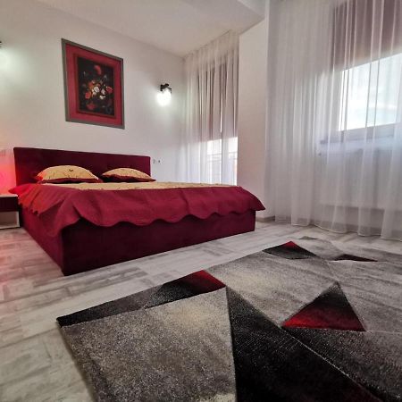 Violet Apartment-Brilliant Apartments 콘스탄차 외부 사진