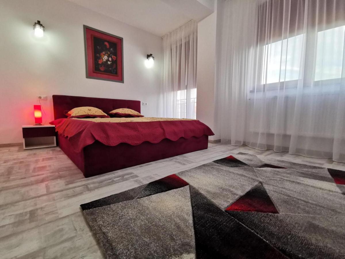 Violet Apartment-Brilliant Apartments 콘스탄차 외부 사진